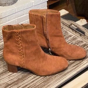 Sz 9 EARTH Power Path leather suede booties